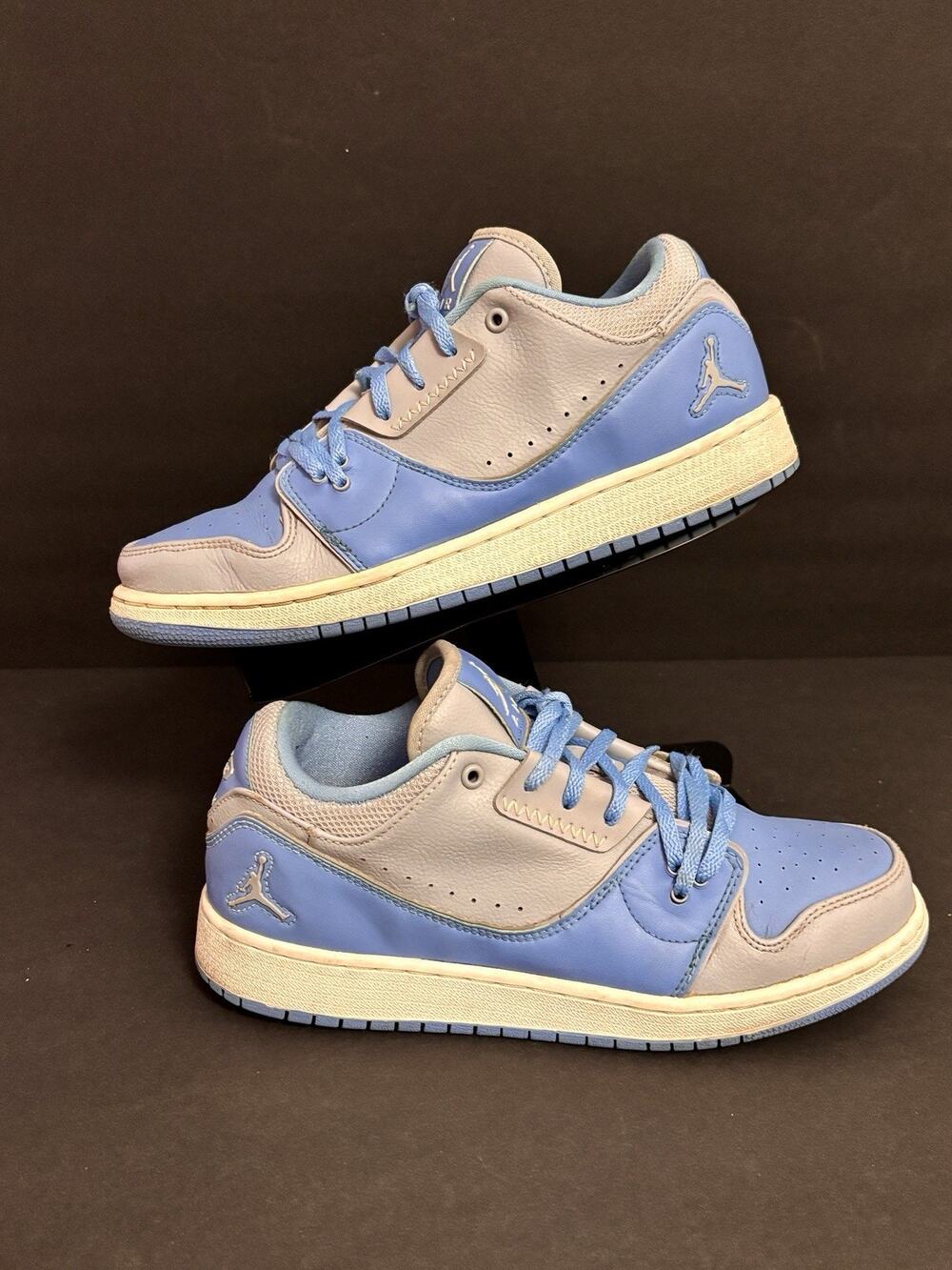 Size 7YW - Air Jordan 1 Low UNC W